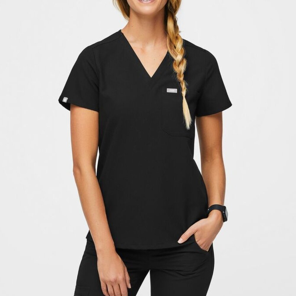 Figs Women's Catarina One-Pocket Scrub Top - Black, Medium